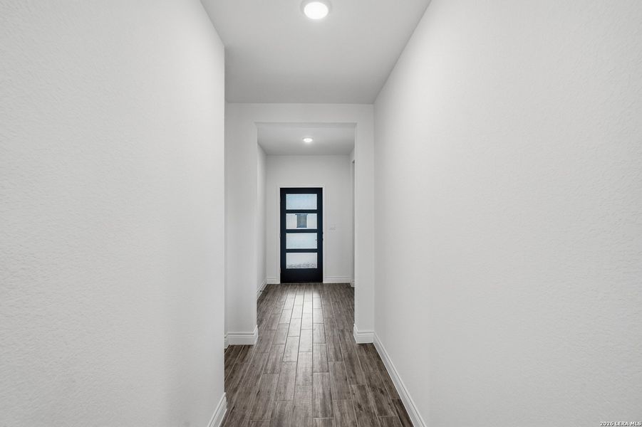 Spacious, unfurnished interior of a new home in Corley Farms, Boerne (Image 29). Spacious, unfurnished interior of a new home in Corley Farms, Boerne (Image 29).