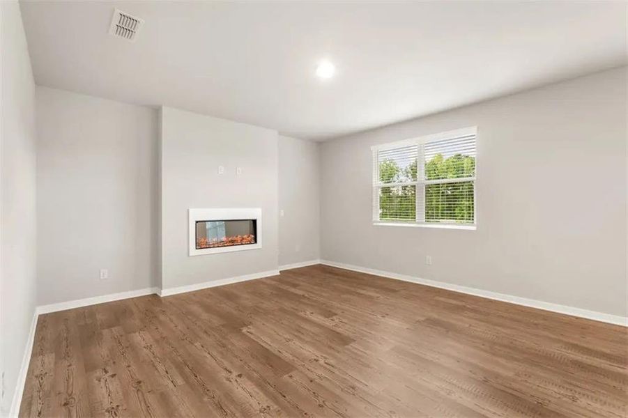 Spacious, unfurnished interior of a new home in Parkview Estates, South Fulton (Image 17). Spacious, unfurnished interior of a new home in Parkview Estates, South Fulton (Image 17).