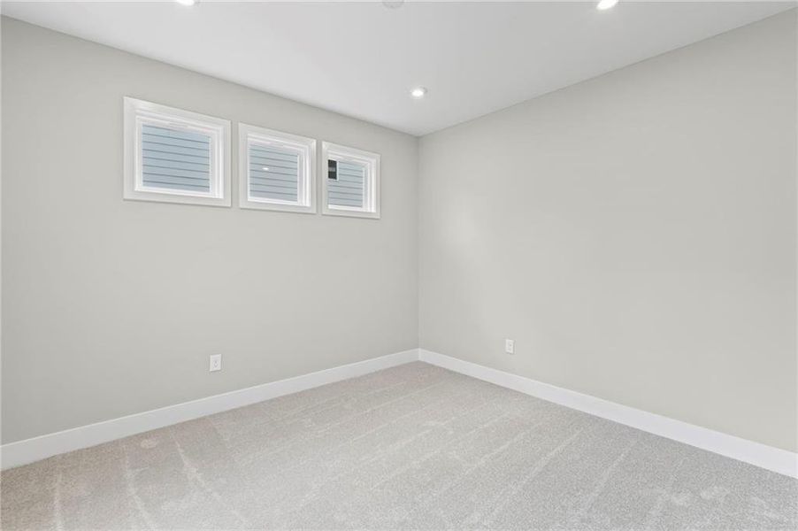 Spacious, unfurnished interior of a new home in Twin Lakes, Hoschton (Image 29).