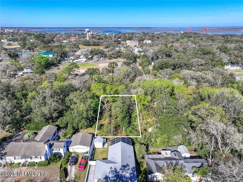 Image 6 of a home in . Image 6 of a home in .