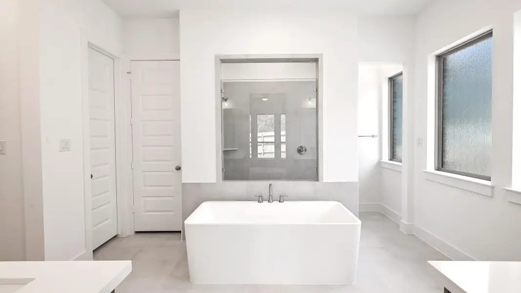 Representative furnished interior of a home built from the 3094W by Perry Homes in Briarley, Montgomery (Image 6).