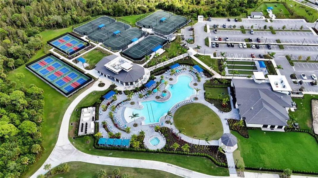 Community amenities in Wellen Park Golf & Country Club, Venice (Image 46).