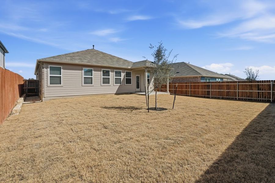Exterior details and patio area of a home in Lisso, Pflugerville (Image 15).