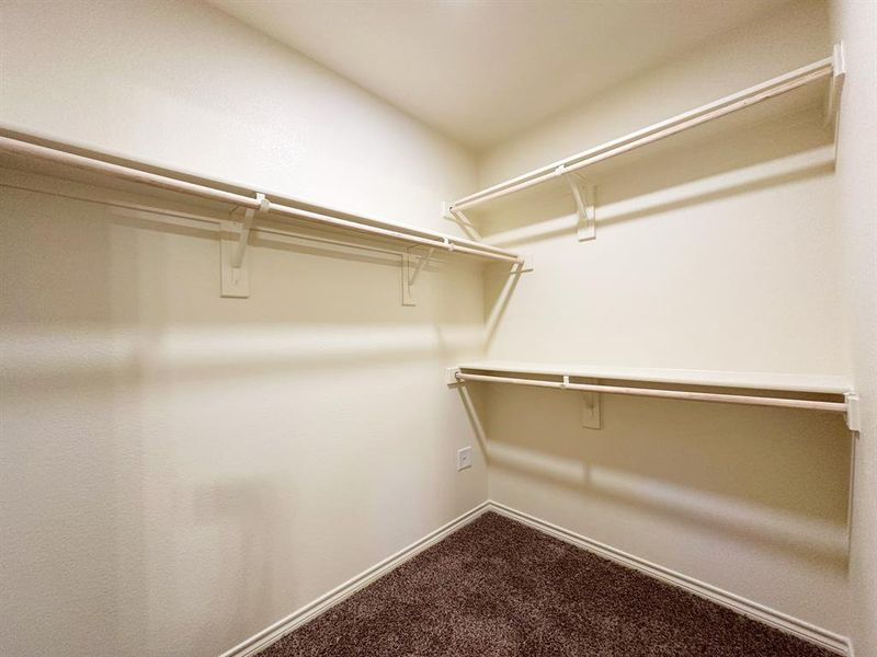 Spacious, unfurnished interior of a new home in , Mineral Wells (Image 8).