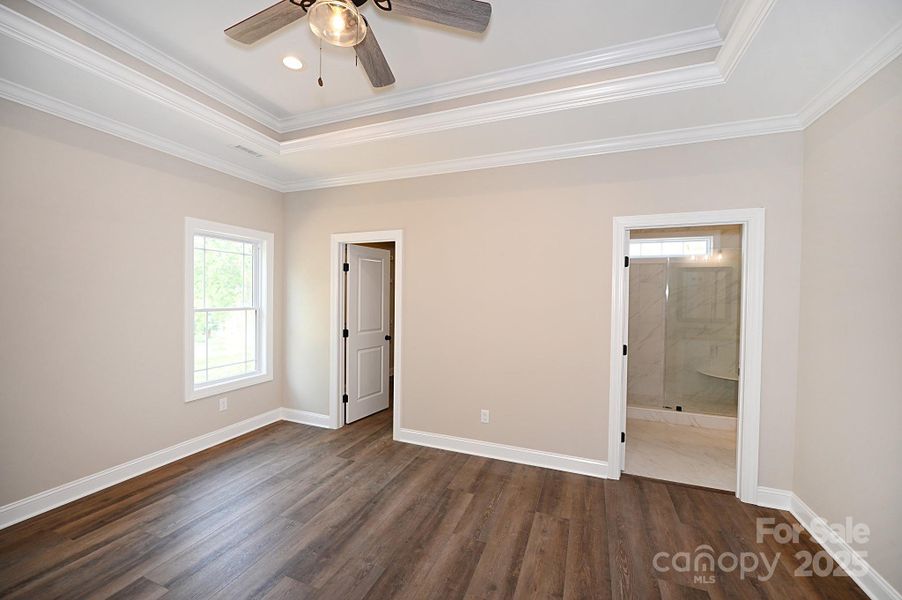 Spacious, unfurnished interior of a new home in , Hickory (Image 19).