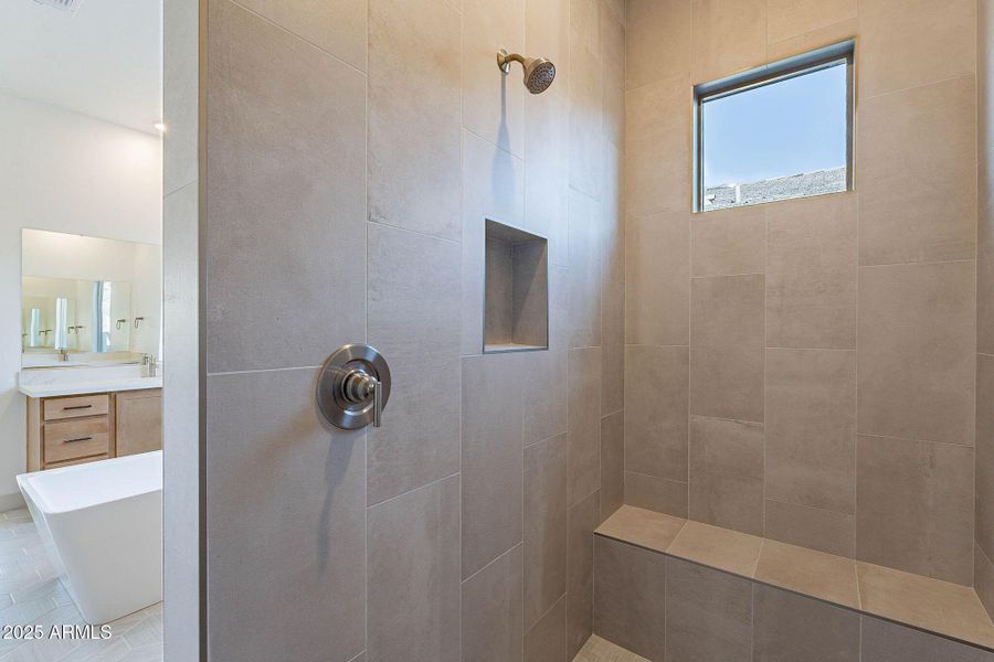 28-web-or-mls-Meadowbrook-28