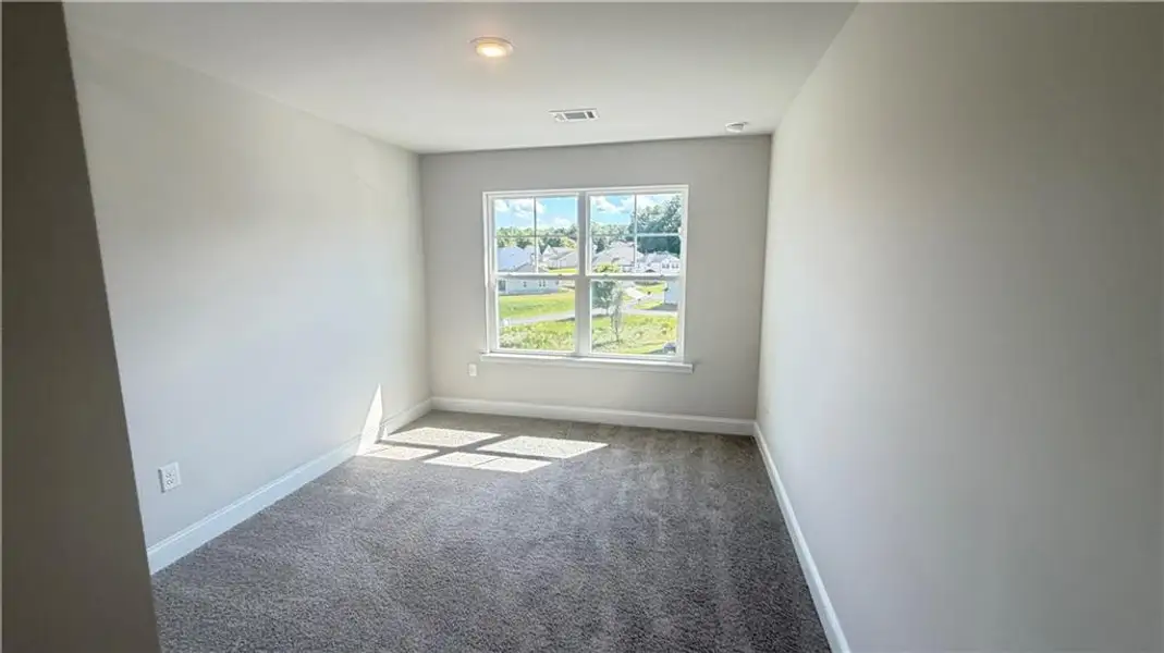 Spacious, unfurnished interior of a new home in Habersham Meadows, Demorest (Image 25).