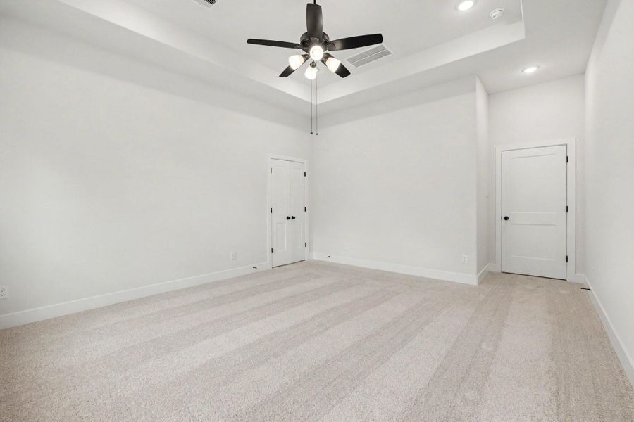 Spacious, unfurnished interior of a new home in Rose Hill Estates, Willis (Image 28).