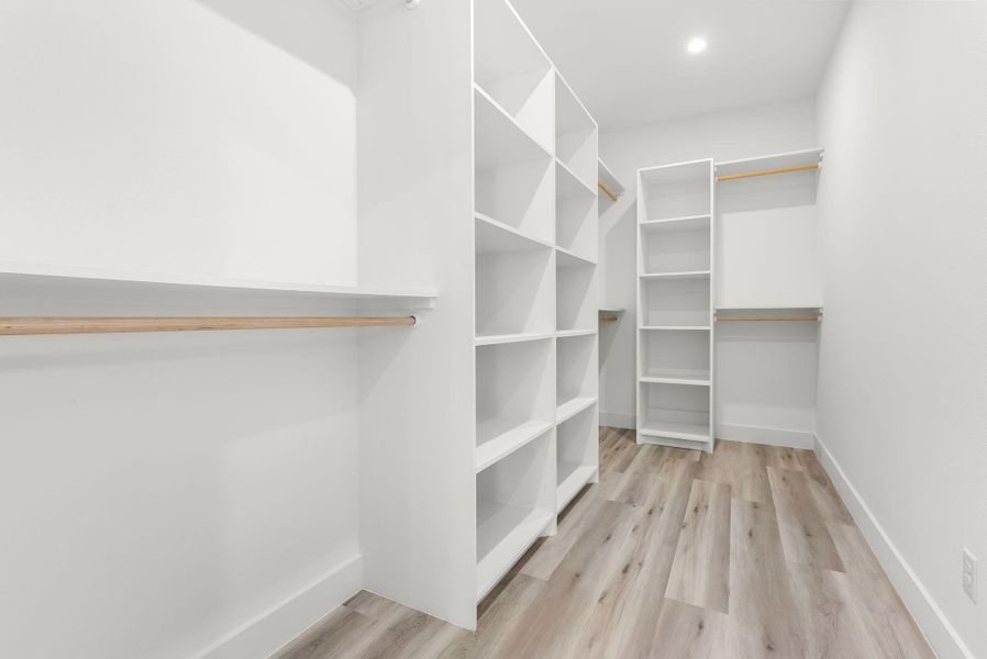 Spacious, unfurnished interior of a new home in , Cedar Park (Image 20).