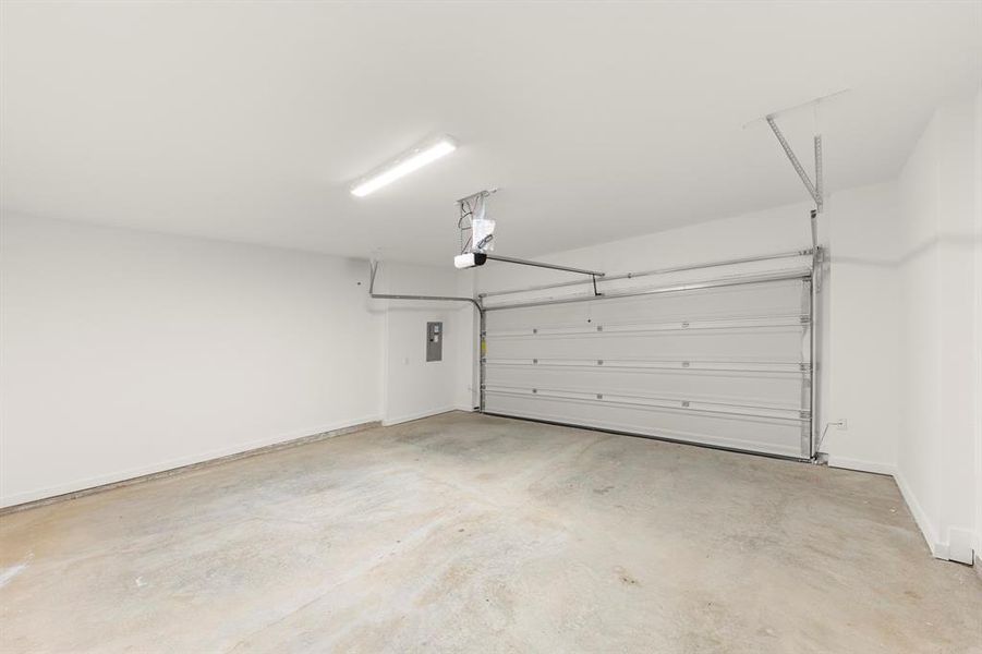 1829 Azalea_2270_Willow II_Garage