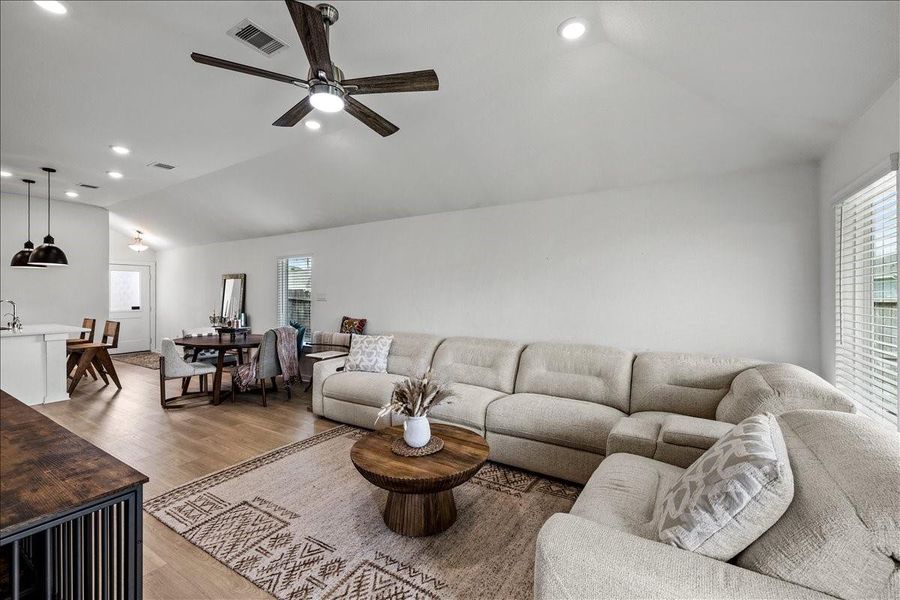Furnished interior view inside a new home in Mustang Crossing, Alvin (Image 16).