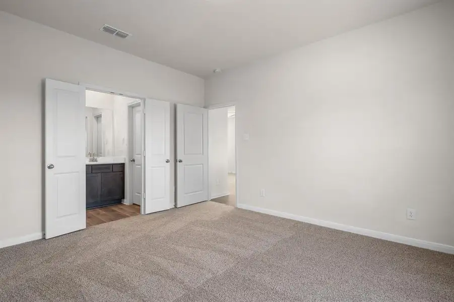 Spacious, unfurnished interior of a new home in Big Sky Estates, Ponder (Image 9).