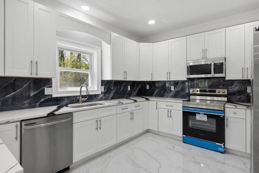 Furnished interior view inside a new home in , Acworth (Image 7).