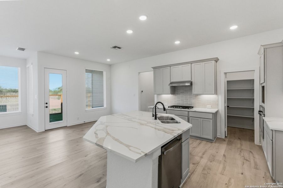 Furnished interior view inside a new home in The Crossvine – Garden Homes, Schertz (Image 10). Furnished interior view inside a new home in The Crossvine – Garden Homes, Schertz (Image 10).