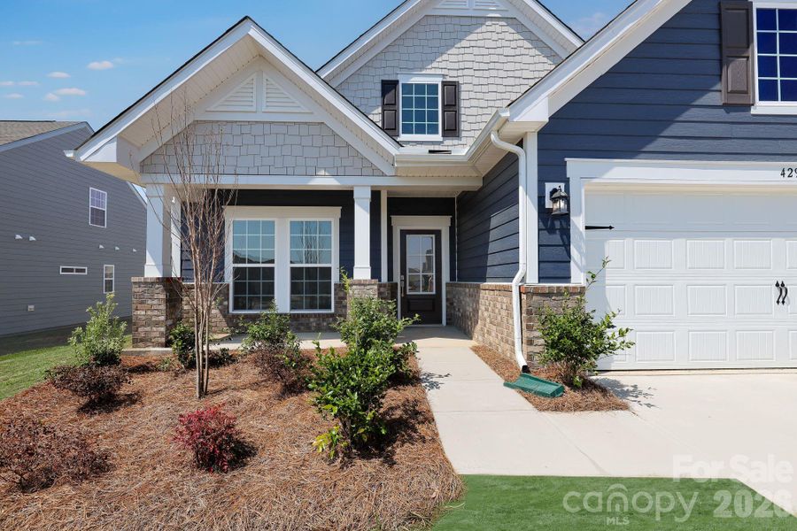 Exterior details and patio area of a home in Roselyn, Lancaster (Image 3).