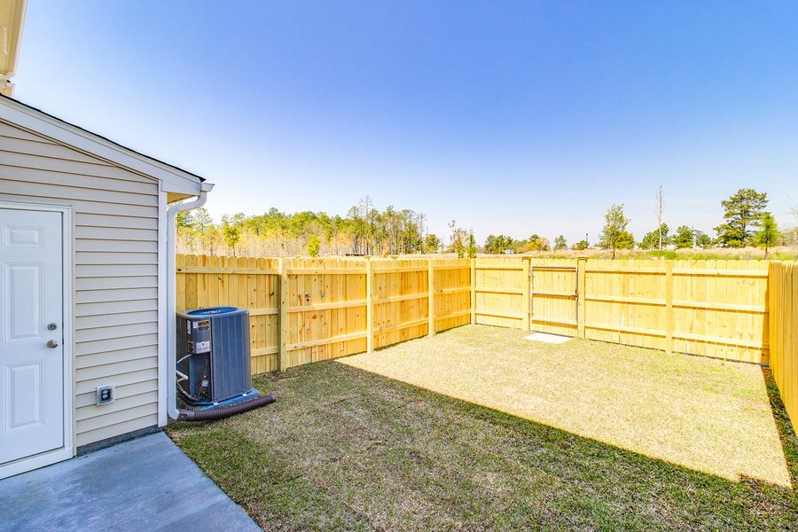 Exterior details and patio area of a home in Astoria, Columbia (Image 4).