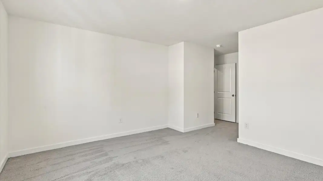 Representative unfurnished interior of a home built from the Glendale by D.R. Horton in Belhaven, Knoxville (Image 29).