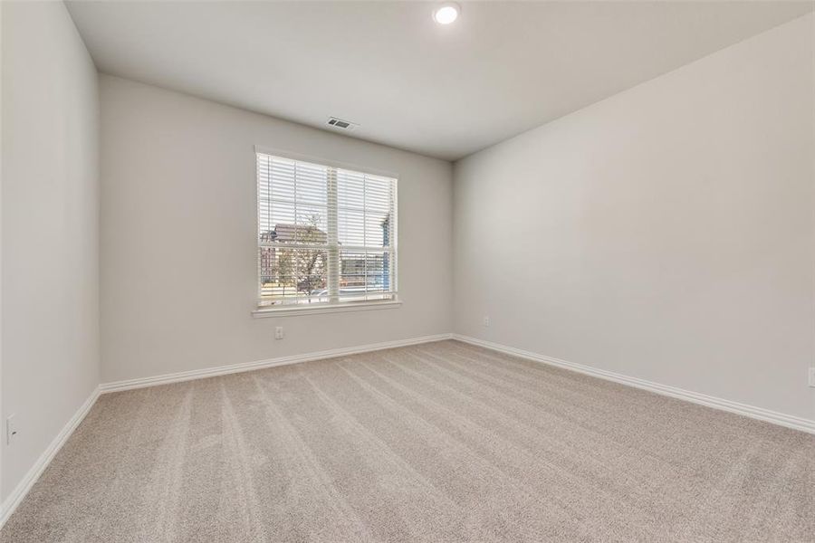 Spacious, unfurnished interior of a new home in Wade Settlement Townhomes, Frisco (Image 20). Spacious, unfurnished interior of a new home in Wade Settlement Townhomes, Frisco (Image 20).
