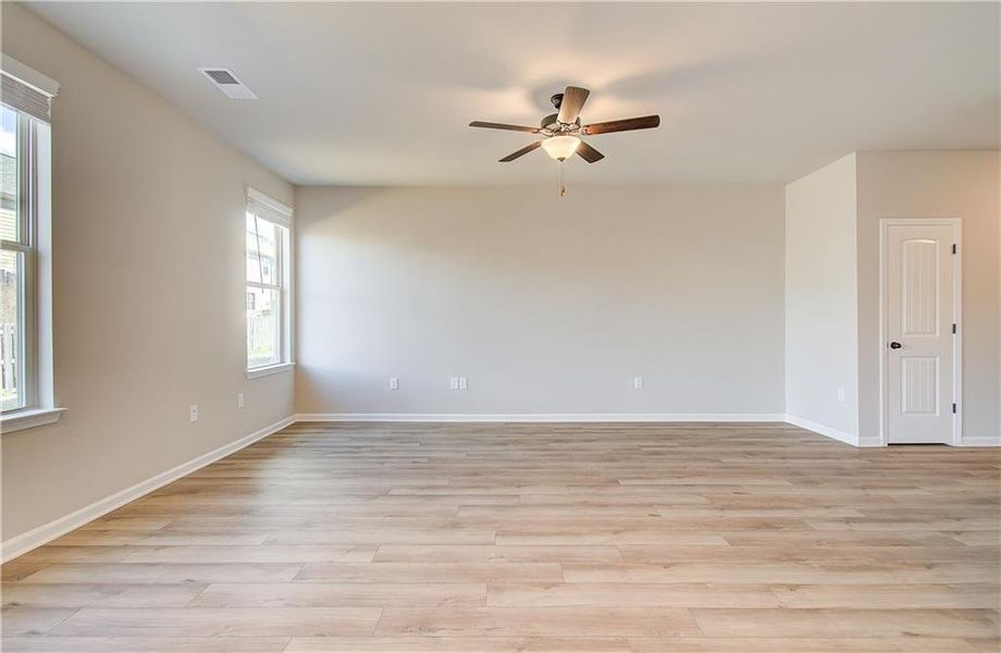 Spacious, unfurnished interior of a new home in Towne Center, Hampton (Image 22). Spacious, unfurnished interior of a new home in Towne Center, Hampton (Image 22).