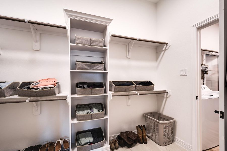 Close-up of interior finishes inside a home in , Anahuac (Image 20).