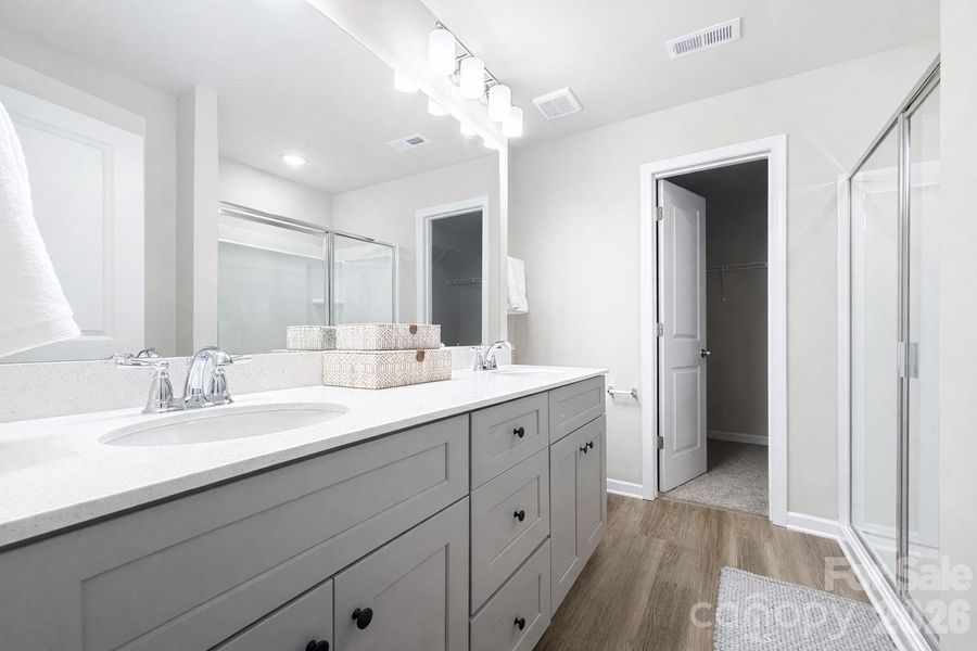 Furnished interior view inside a new home in , Shelby (Image 9).