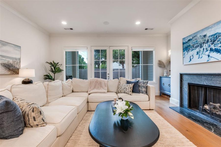 Furnished interior view inside a new home in , Dallas (Image 21). Furnished interior view inside a new home in , Dallas (Image 21).