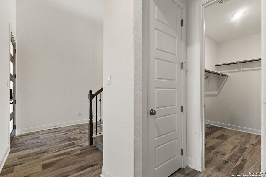 Spacious, unfurnished interior of a new home in Arched Oaks, Floresville (Image 24). Spacious, unfurnished interior of a new home in Arched Oaks, Floresville (Image 24).