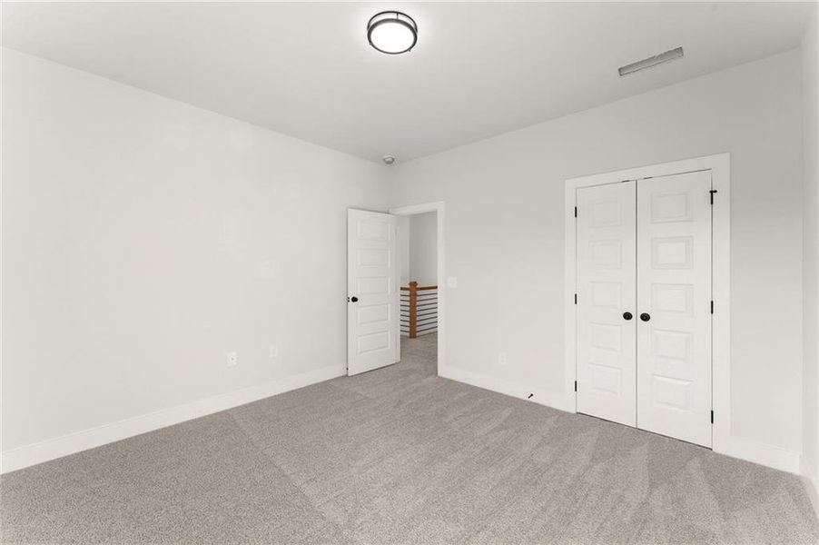 Spacious, unfurnished interior of a new home in , Jefferson (Image 23).