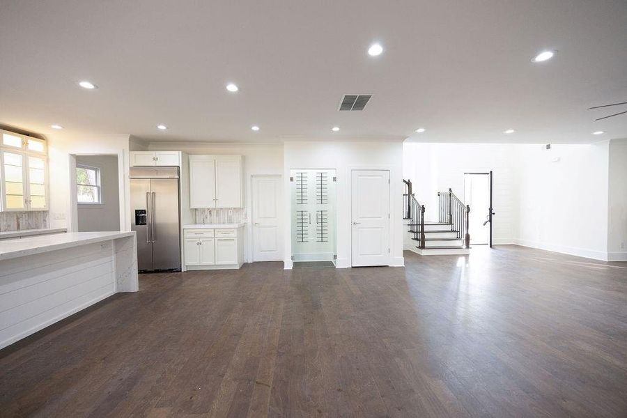 Spacious, unfurnished interior of a new home in , Atlanta (Image 25).