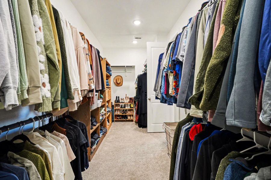 Furnished interior view inside a new home in Coastal Point, League City (Image 9). Furnished interior view inside a new home in Coastal Point, League City (Image 9).