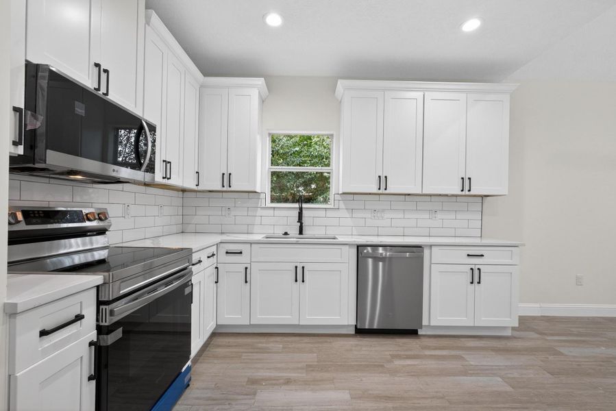 Furnished interior view inside a new home in , Beaumont (Image 8).