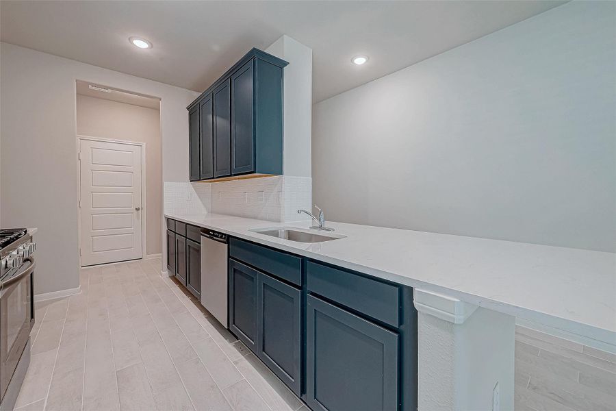 Furnished interior view inside a new home in Woodland Lakes, Huffman (Image 10).