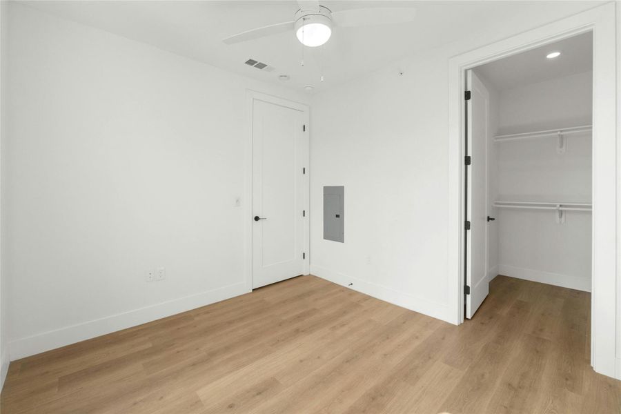 Spacious, unfurnished interior of a new home in , Austin (Image 22).