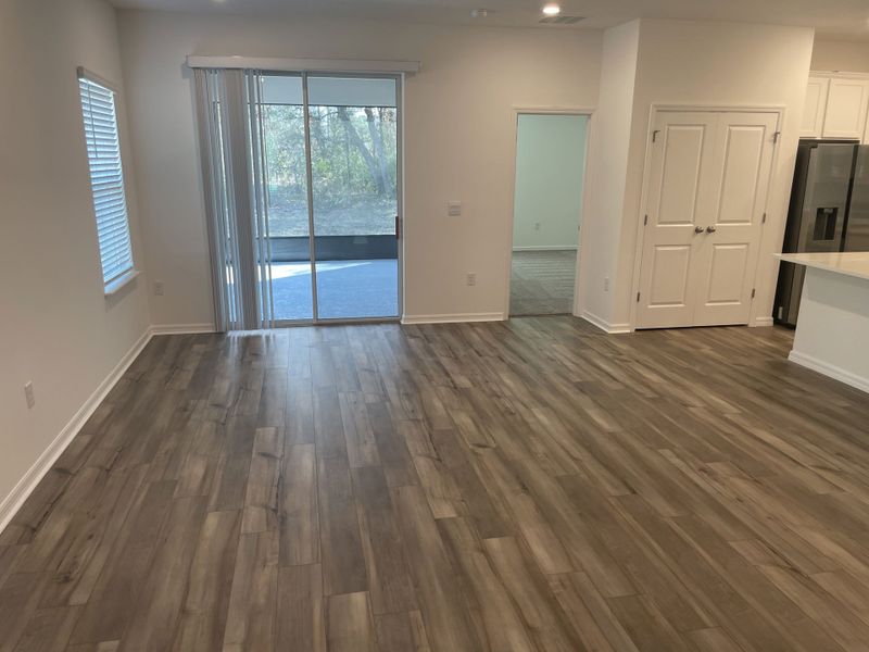 Spacious, unfurnished interior of a new home in Royal Highlands, Weeki Wachee (Image 16).
