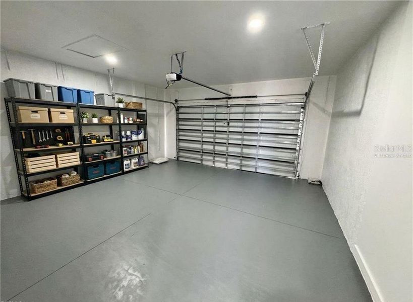 Spacious, unfurnished interior of a new home in , Cape Coral (Image 24).