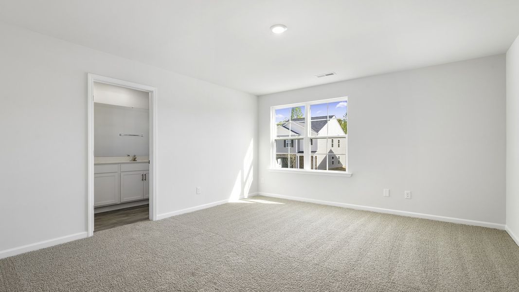 Spacious, unfurnished interior of a new home in Chandler Pointe, Rural Hall (Image 12).