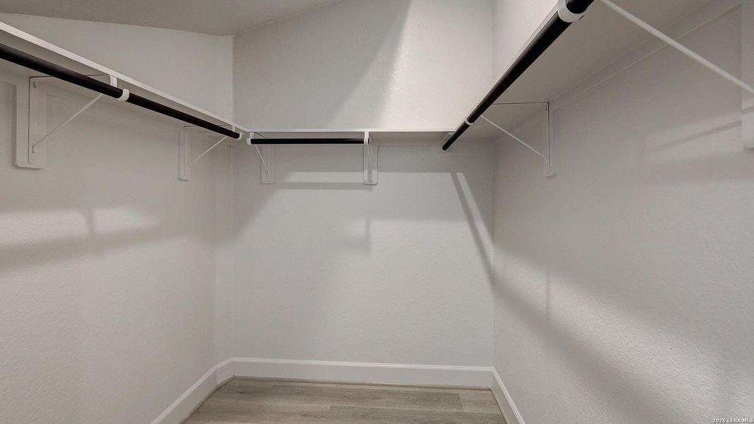 Spacious, unfurnished interior of a new home in Haby Hill, San Antonio (Image 22).