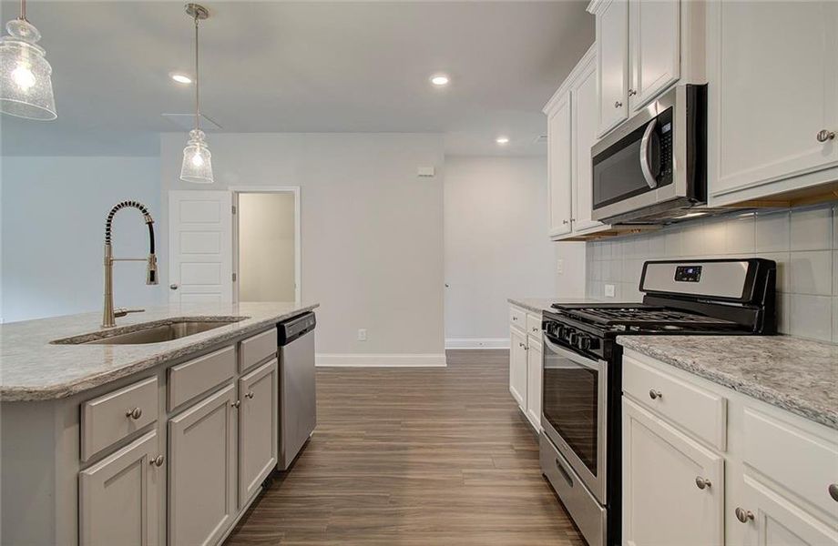 Furnished interior view inside a new home in Crofton Place Enclave, Snellville (Image 5).