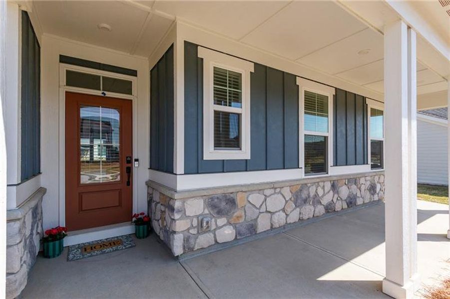 Exterior details and patio area of a home in Sweetbay Farm, Lawrenceville (Image 4).