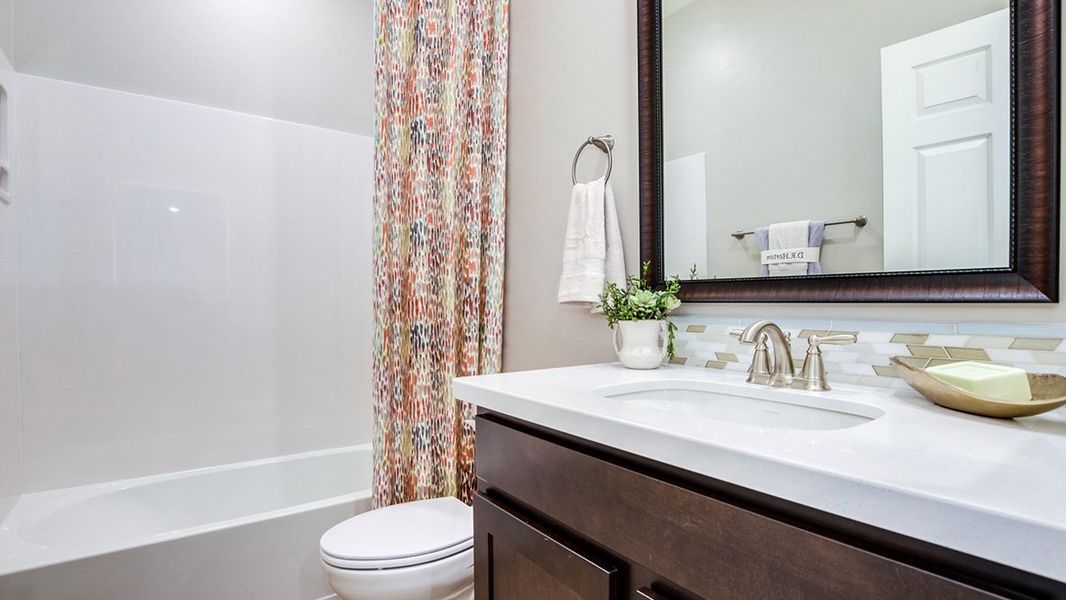 Representative furnished interior of a home built from the Citrine - Plan 5042 by D.R. Horton in Sycamore Vista, Vail (Image 43). Representative furnished interior of a home built from the Citrine - Plan 5042 by D.R. Horton in Sycamore Vista, Vail (Image 43).