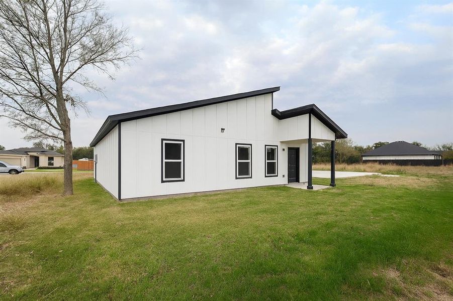 Exterior details and patio area of a home in , Gun Barrel City (Image 17). Exterior details and patio area of a home in , Gun Barrel City (Image 17).
