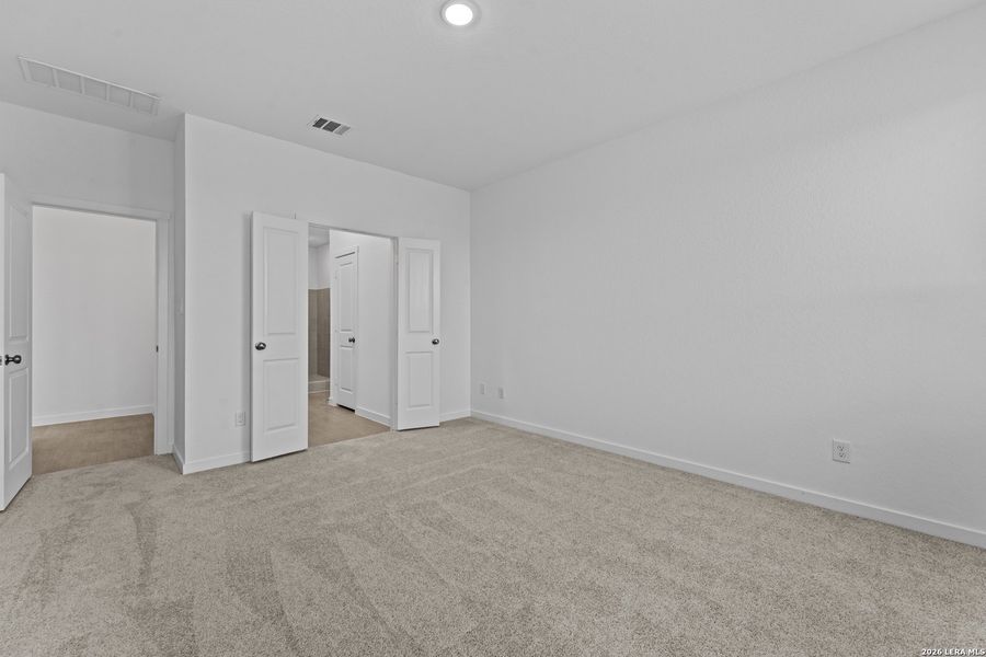 Spacious, unfurnished interior of a new home in Grace Valley, Marion (Image 24).