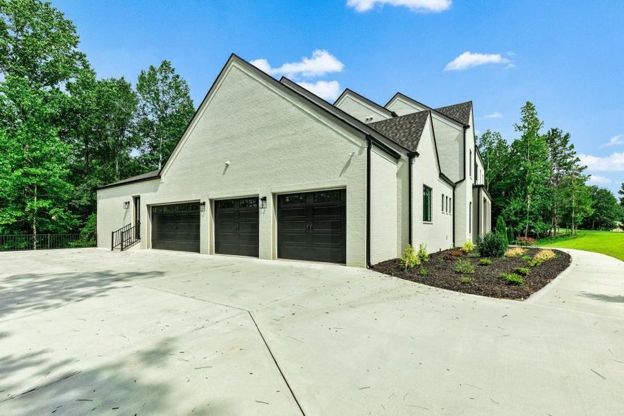 Front exterior of a new home in , Newnan, GA, highlighting curb appeal (Image 39).