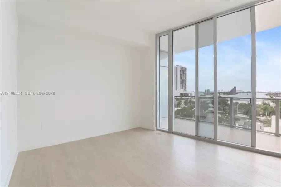 Spacious, unfurnished interior of a new home in , Miami (Image 57).