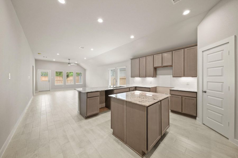 Image 31 of a home in Barton Creek Ranch. Image 31 of a home in Barton Creek Ranch.