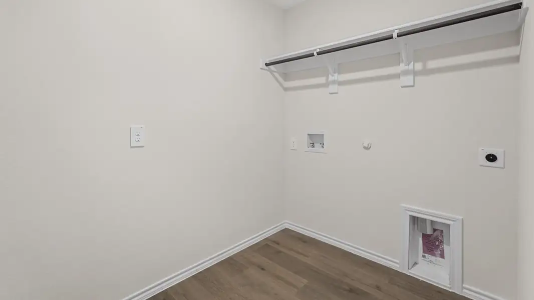 Spacious, unfurnished interior of a new home in Saddlebrook, Waxahachie (Image 15). Spacious, unfurnished interior of a new home in Saddlebrook, Waxahachie (Image 15).