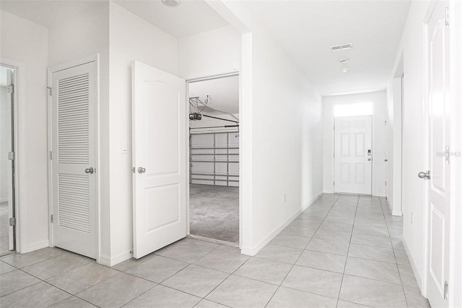 Spacious, unfurnished interior of a new home in , Zellwood (Image 21).