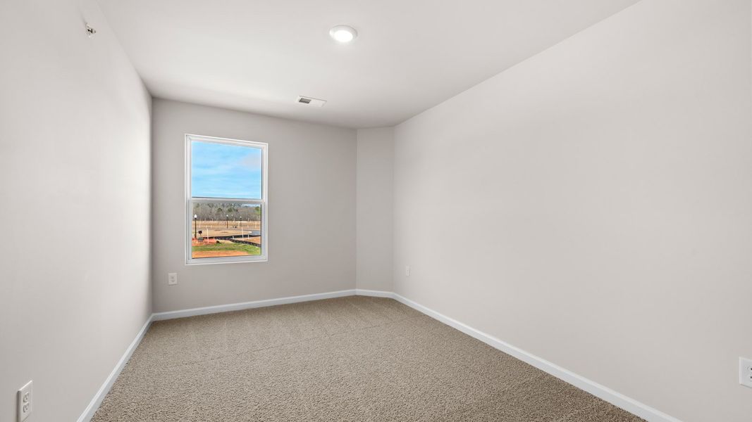 Spacious, unfurnished interior of a new home in Echo Glen, Stockbridge (Image 19).