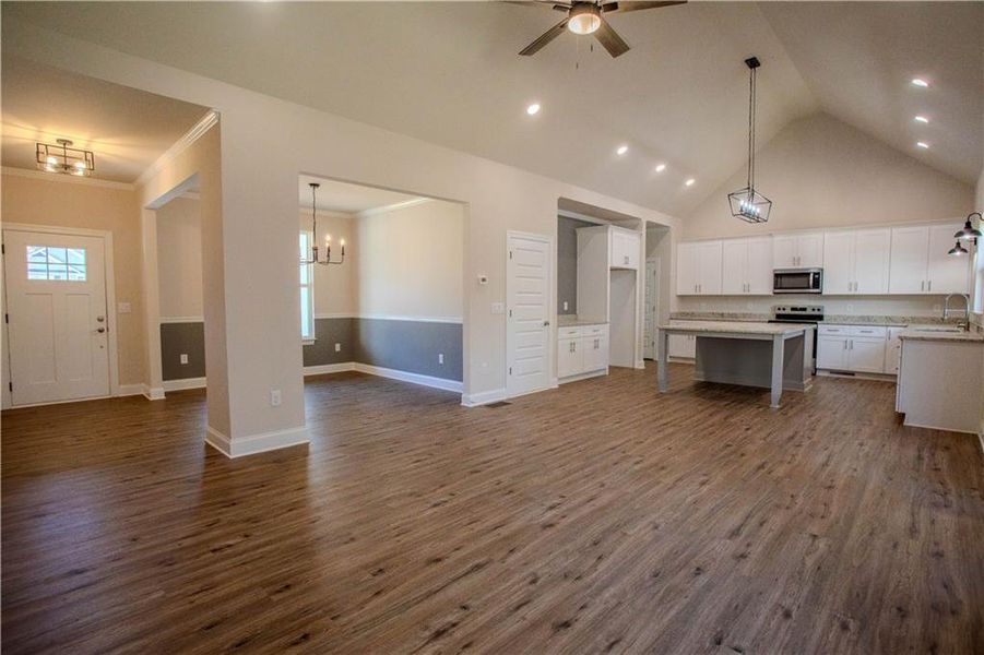 Spacious, unfurnished interior of a new home in , Villa Rica (Image 19). Spacious, unfurnished interior of a new home in , Villa Rica (Image 19).