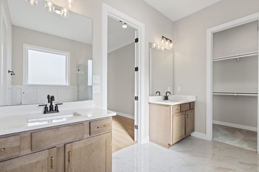 Furnished interior view inside a new home in Lockwood, Collierville (Image 9).